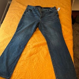 Old Navy high rise kicker boot-cut jeans with secret smooth pockets. Size 16